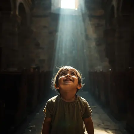 Uśmiechnięte dziecko w kościele wpatrzone w promień światła – wizualizacja biblijnej postawy 'maluczkich' i duchowej ufności.